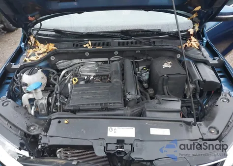 2017 Volkswagen Jetta 1.4T Se z USA, uszkodzony, nr VIN 3VWDB7AJ4HM387539